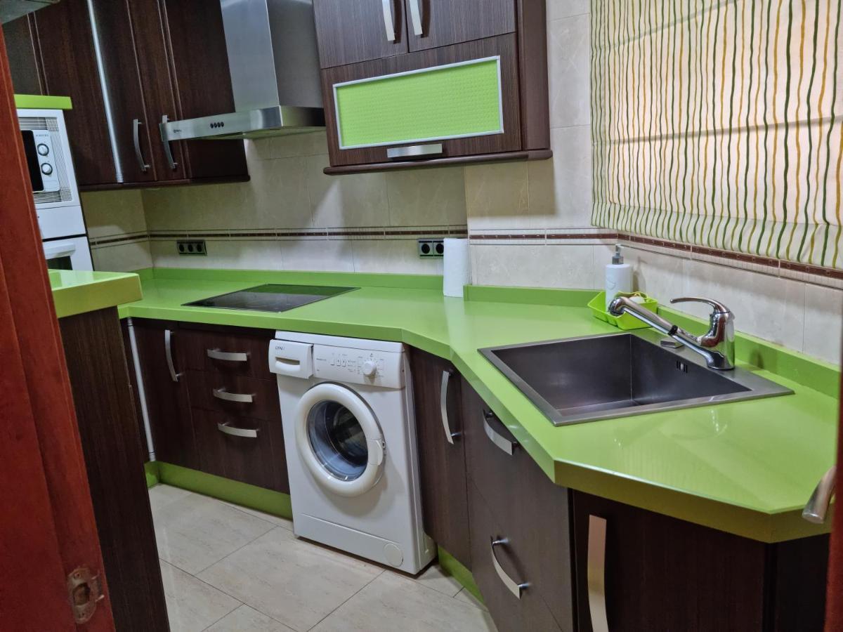 Penuelas Apartment Lucena Luaran gambar