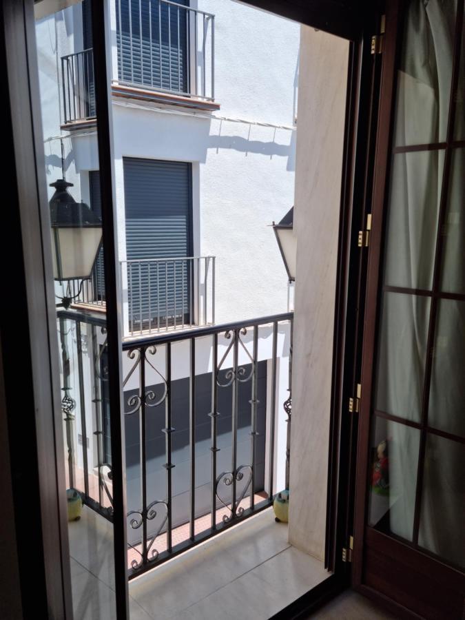 Penuelas Apartment Lucena Luaran gambar