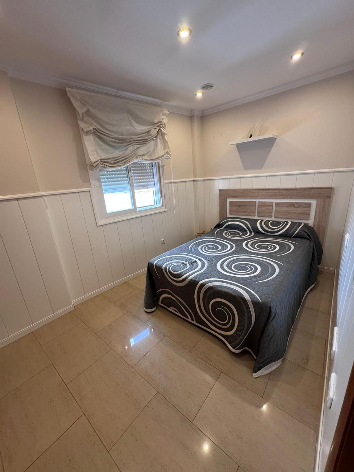 Penuelas Apartment Lucena Luaran gambar